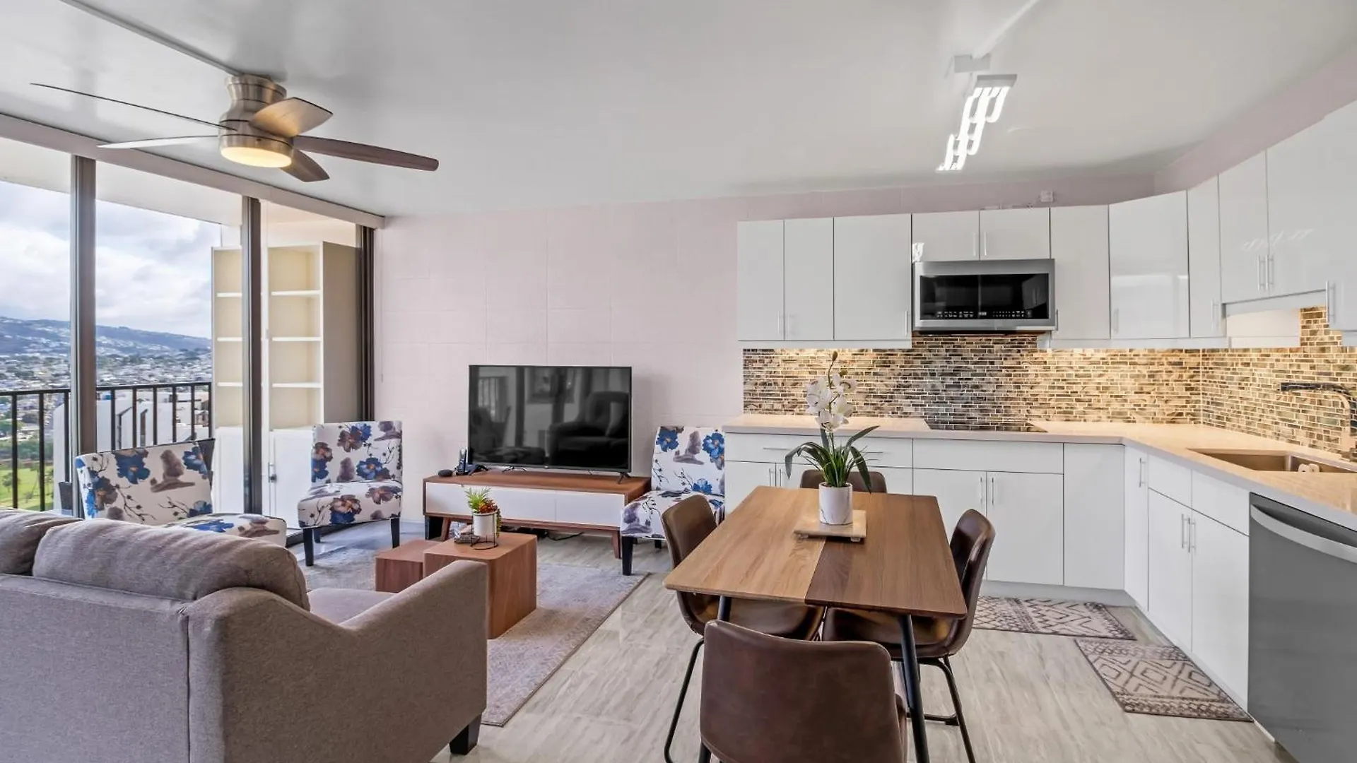 Apartamento Sunrise Serenity On The 30Th Floor - Modern Waikiki Escape With Views And Free Parking Honolulu